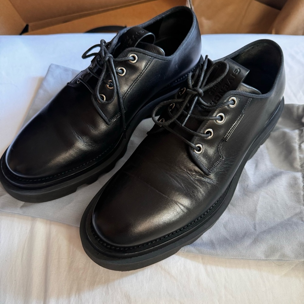 Givenchy Combat Derby